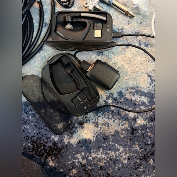 Assorted Electronic Cables Bundle - Picture 7 of 13